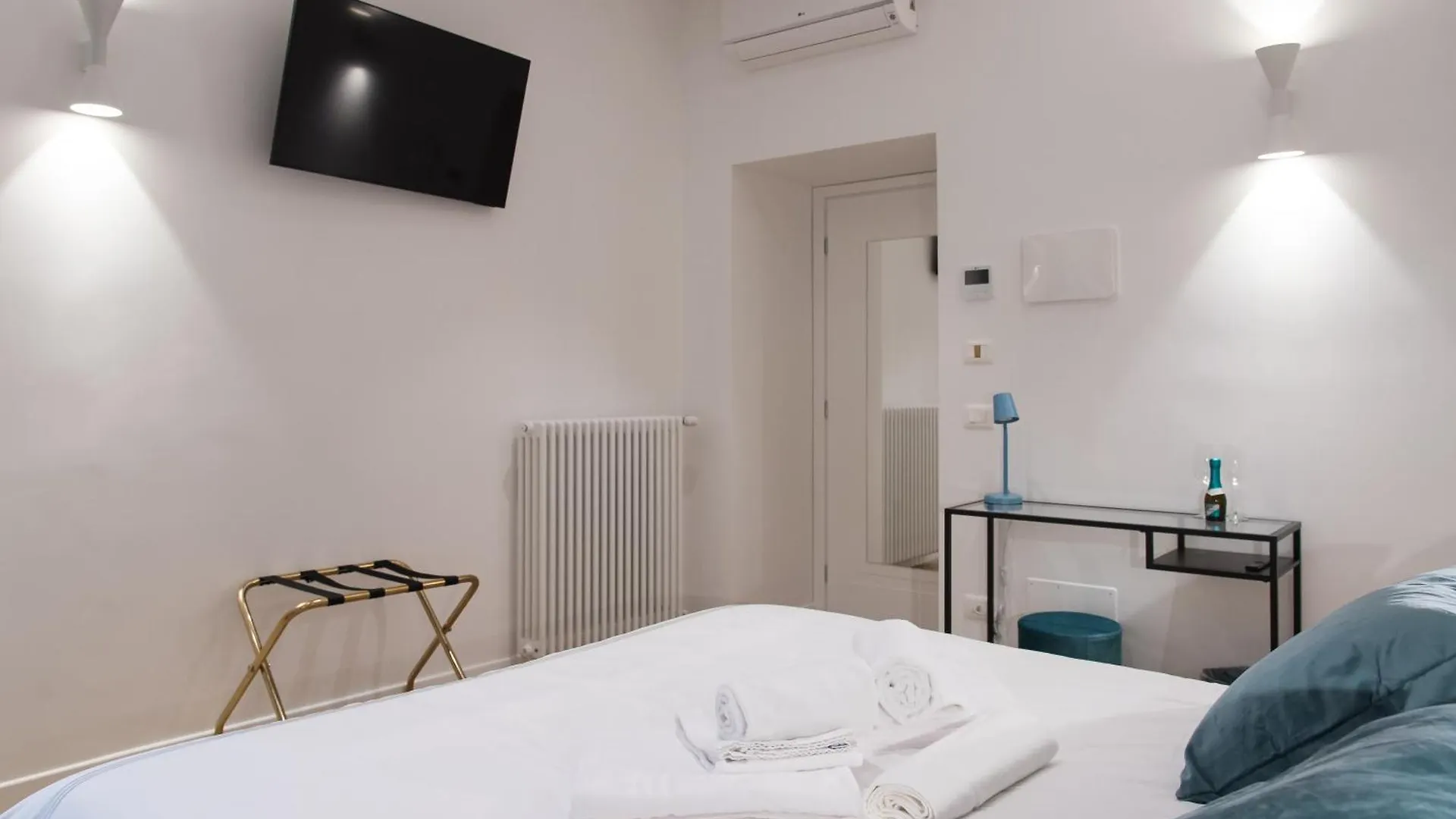 Guest house Colosseum Suites By Glen Rome Italy